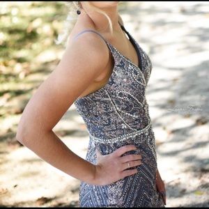 Ellie Wilde short formal